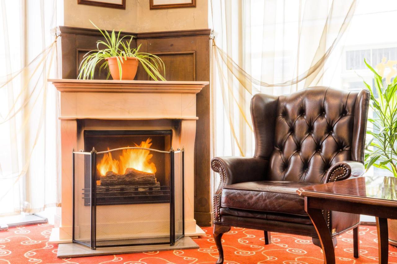 Hotel Hestia Barons Old Town 4*