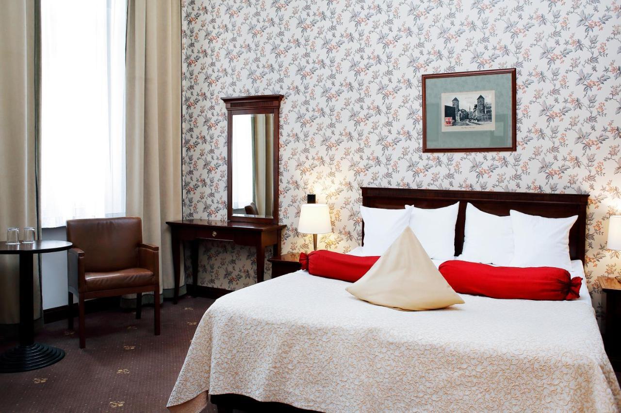 Hestia Barons Old Town Хотел 4*