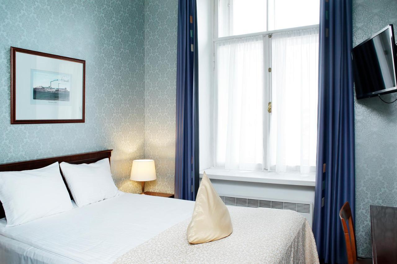 Отель Hestia Barons Old Town 4*